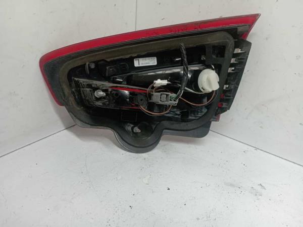 FEU ARRIERE GAUCHE FORD MONDEO BREAK - Vue 2